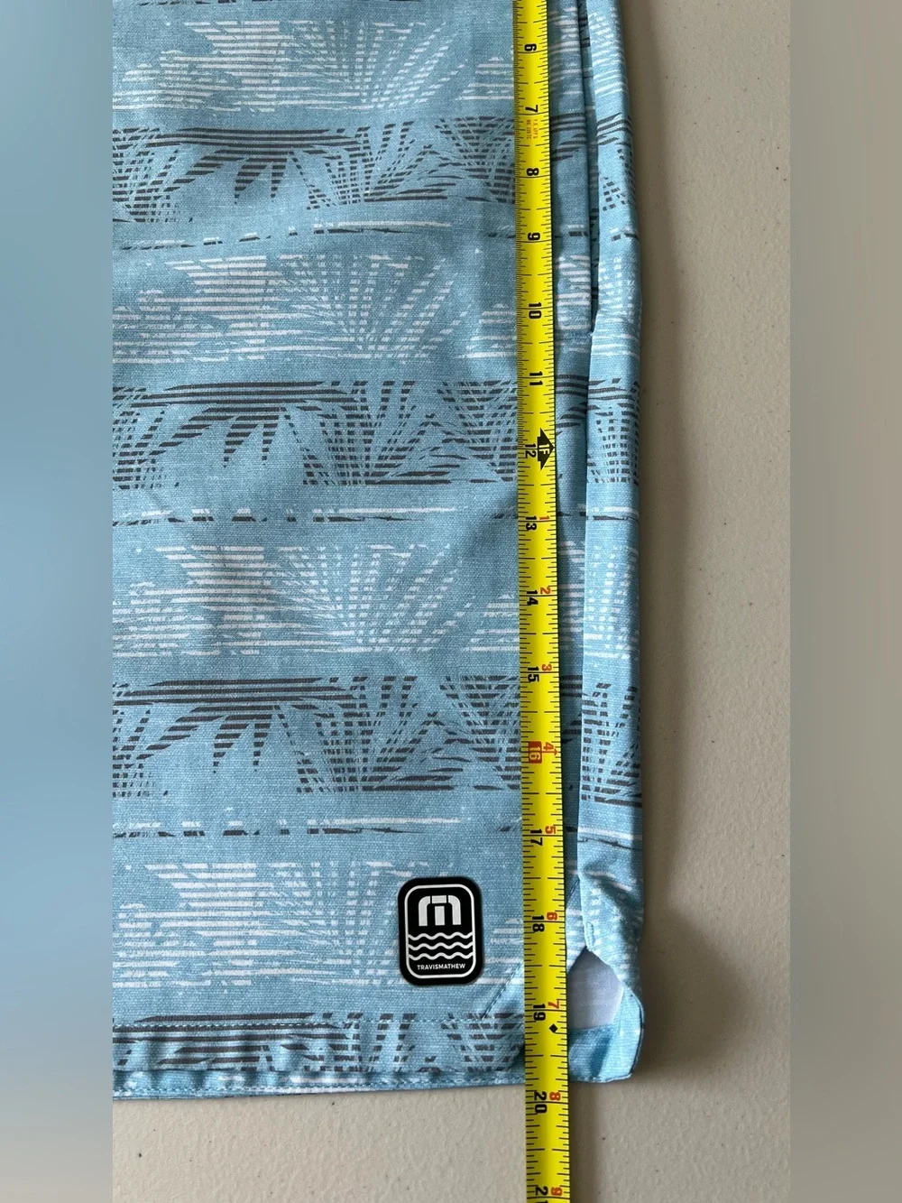 TravisMathew Rip Me Off Boardshorts Swim Trunks Blue Tropical Print Size 34